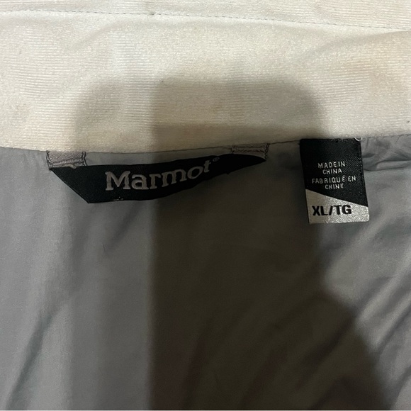 Marmot Women's Light Gray Quilted Puffer Jacket - Picture 6 of 7